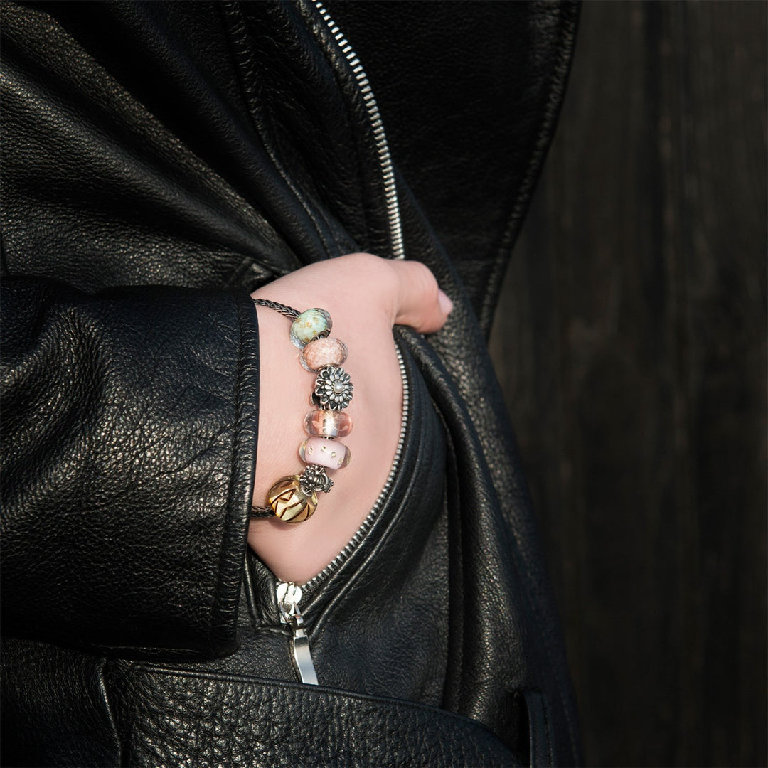 Chrysanthemum of November Bead – Trollbeads