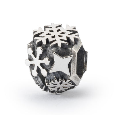 Silver 'Snowflakes' bead featuring delicate snowflake designs, symbolizing the beauty and uniqueness of each winter snowflake.