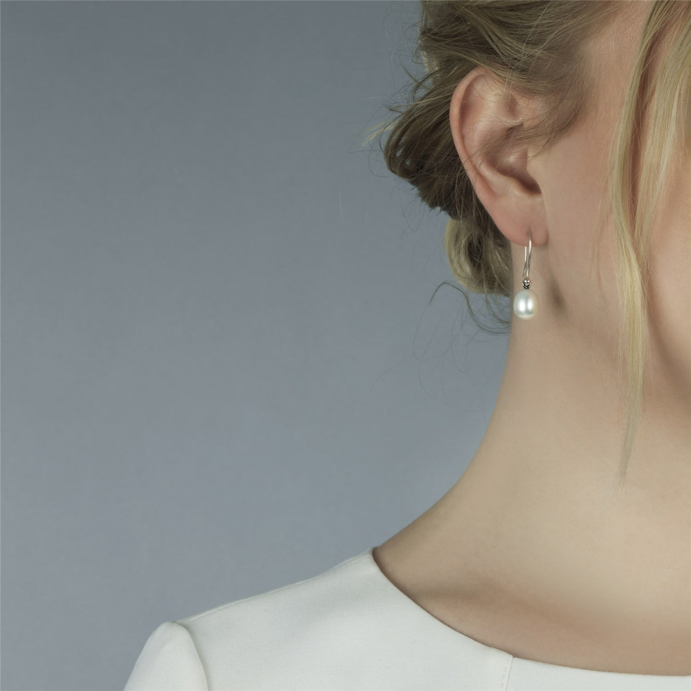White Pearl Oval Earring Pendants