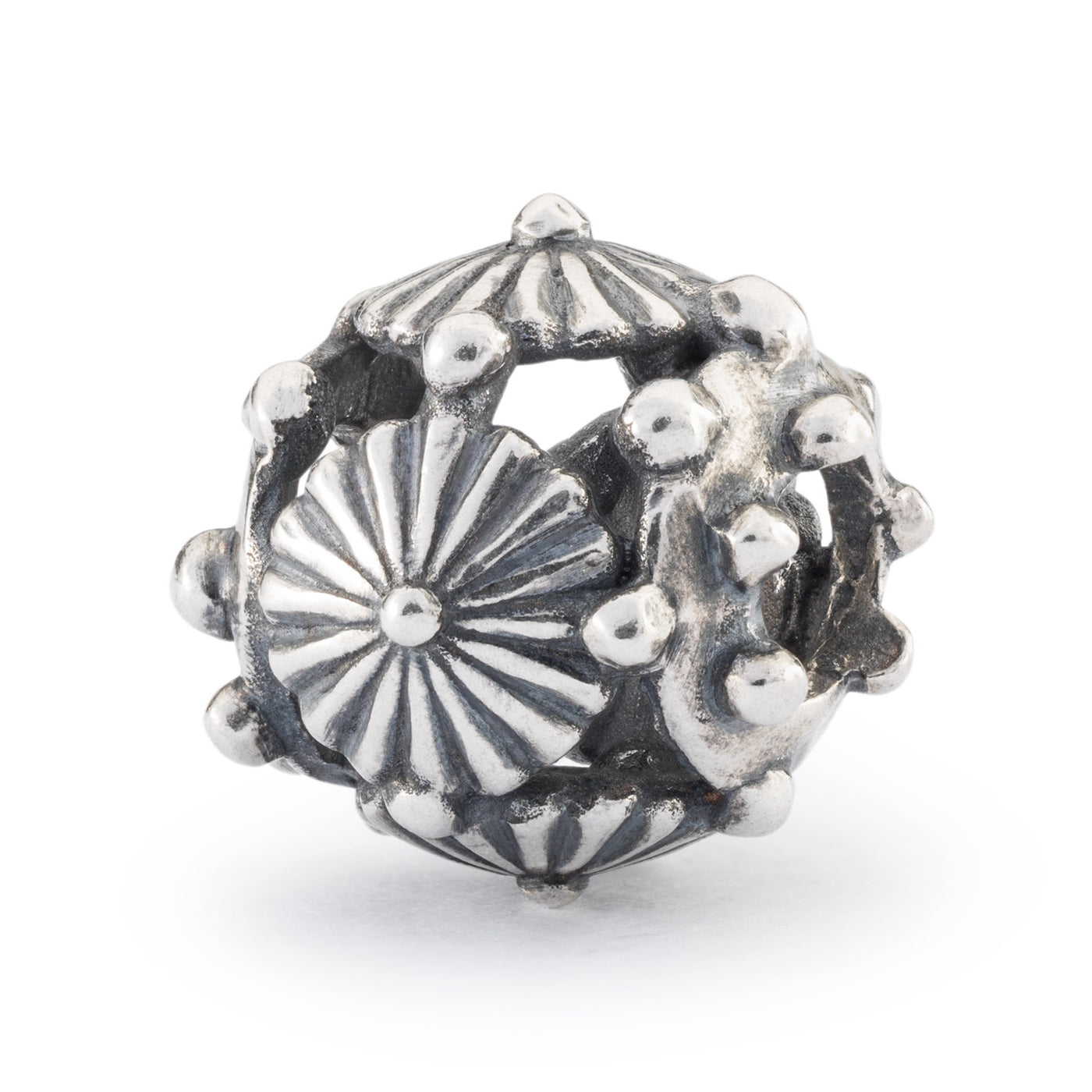 A whimsical bead featuring a daisy flower design in sterling silver, adds a playful and cheerful touch to your bracelet.