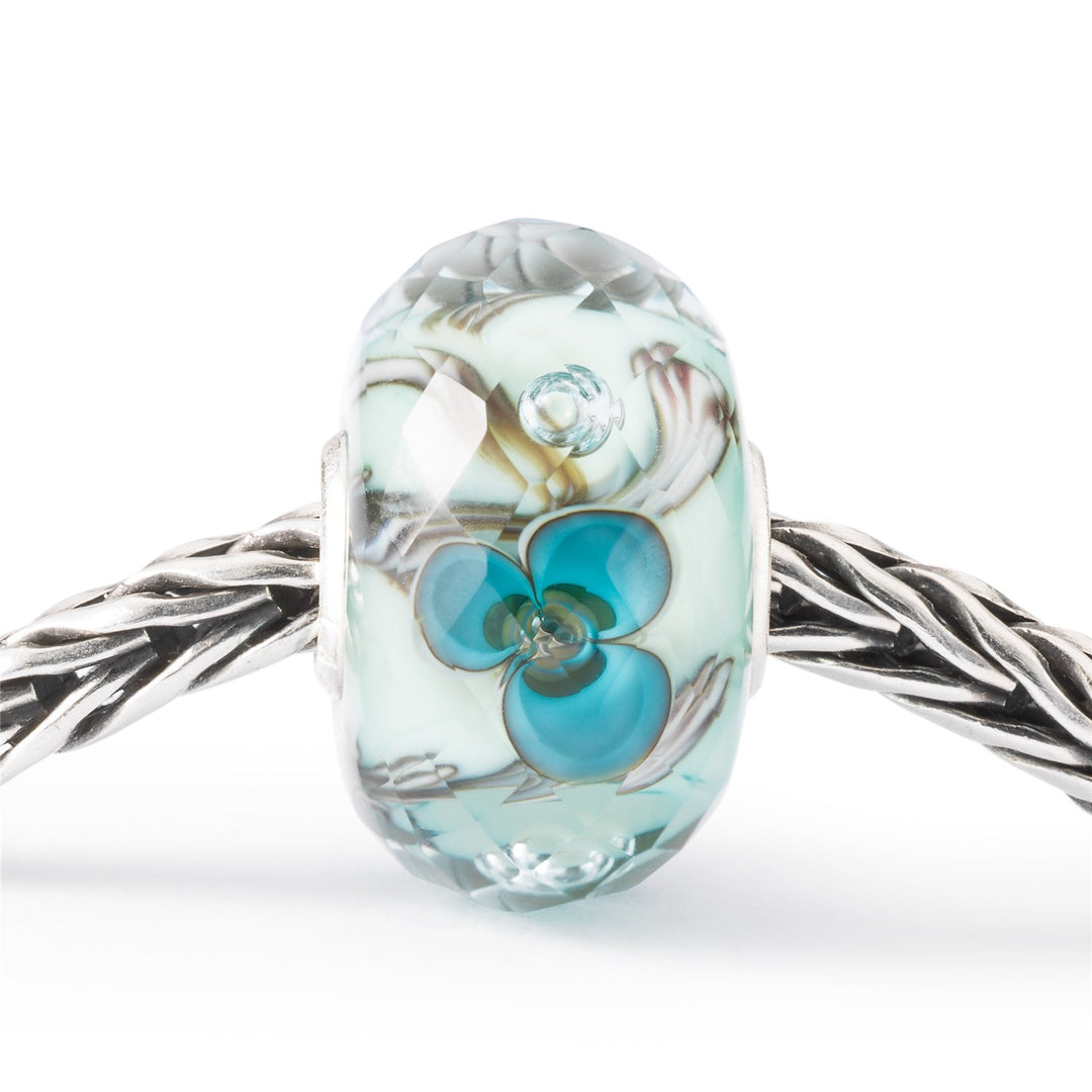 TROLLBEADS エイジレスビューティ フラワー ブルー系 Beauty in Blue Bead – Trollbeads